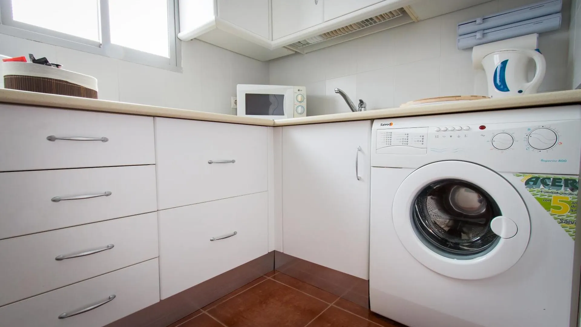 Holidays2Torremolinos Apartamento De 3 Dormitorios Con Terraza Y Piscina Comunitaria Spanje